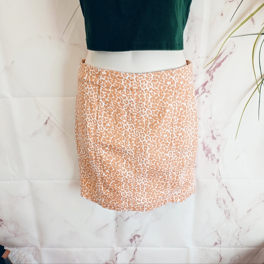 Free People Leopard Mini Skirt Stretch Denim Animal Print High Waist Size 4 - Picture 3 of 7